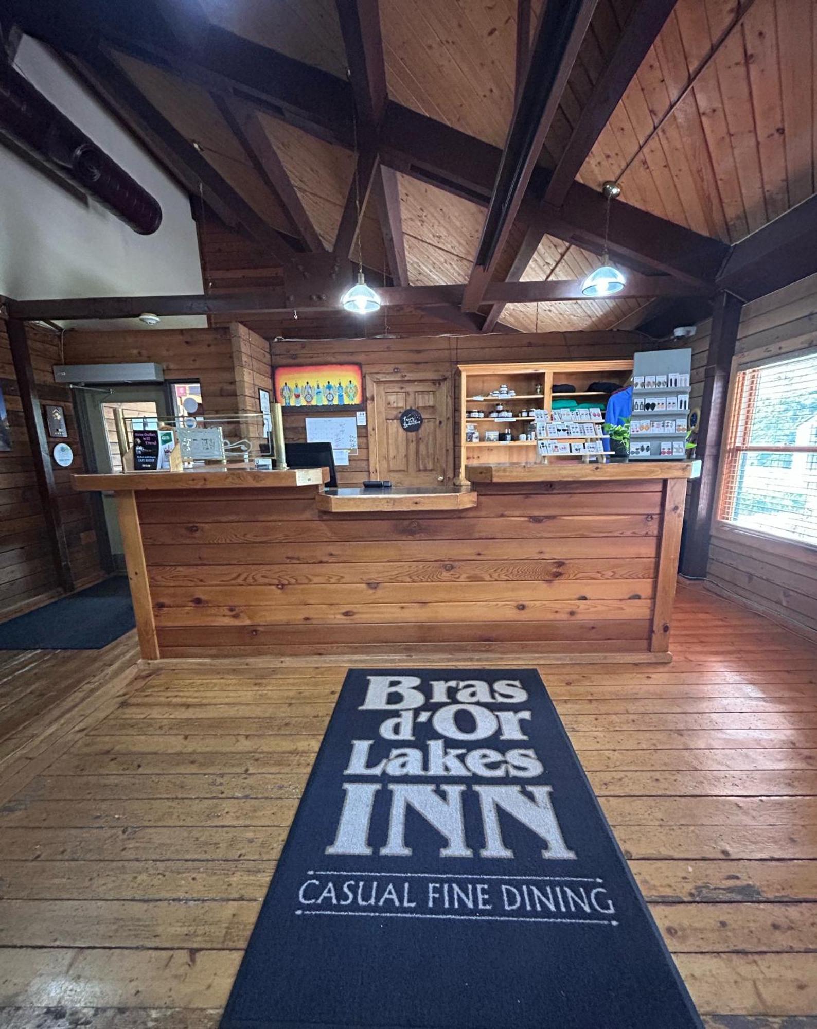 Bras D'Or Lakes Inn Сейнт-Питерс Экстерьер фото